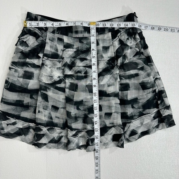 Theory black and white layered mini skirt size S\M - Picture 5 of 10